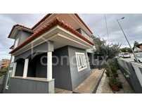 Moradia T4+1 em Canidelo com vistas rio