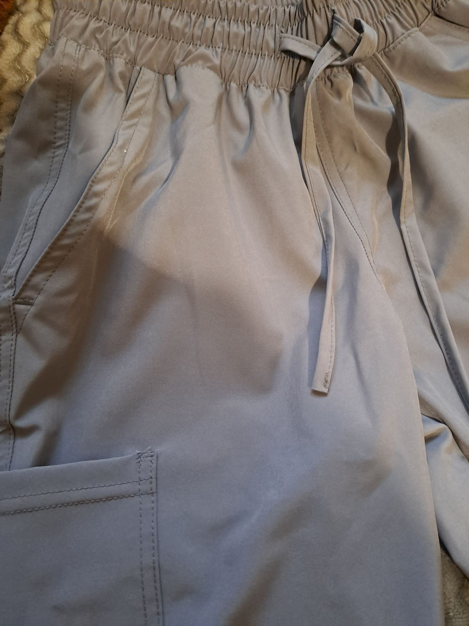 Scrubs medyczny Uniformix Komplet Koszulka + Spodnie