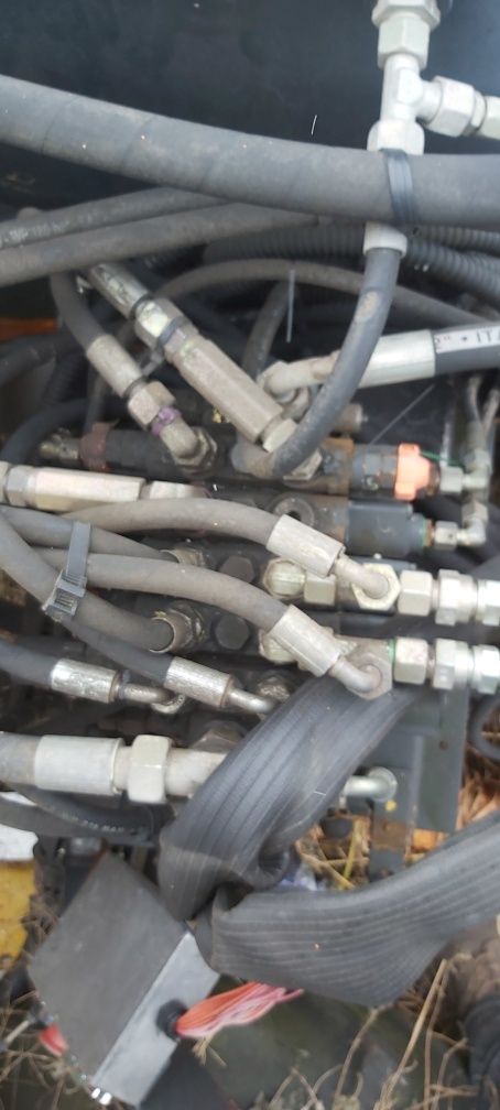Rozdzielacz  hydrauliczny danfoss cewki 12 v