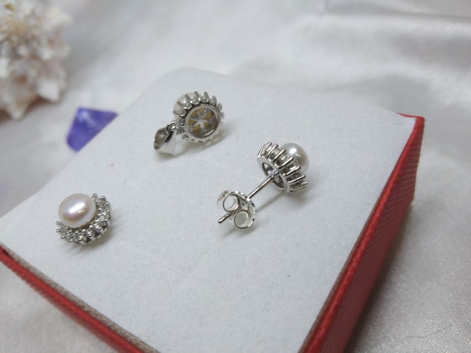 Piękny srebrny komplet kolczyki i wisiorek z perłą, srebro 925