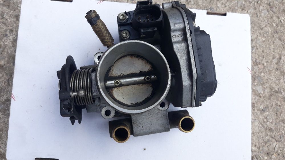 Audi a4b5,VW Passat b5 1.8 125KM,przepustnica