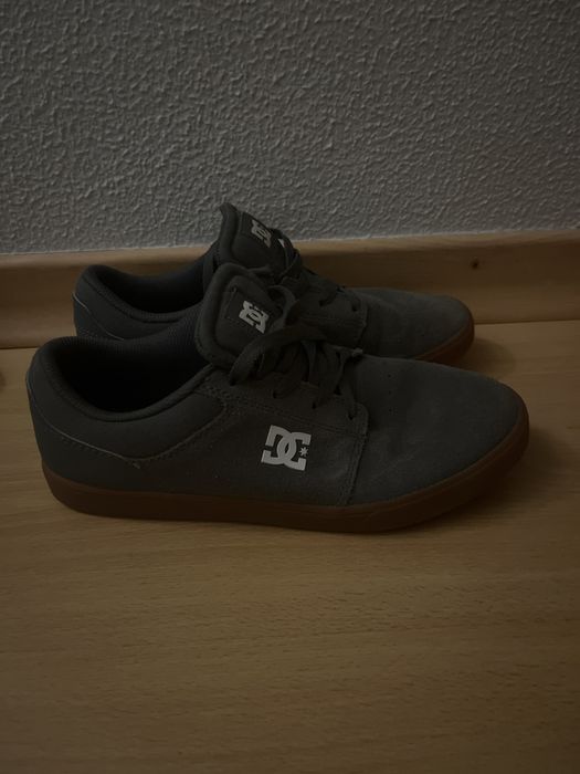 Tenis dc usados entre 4 a 5 vezes mas estão em perfeito estado