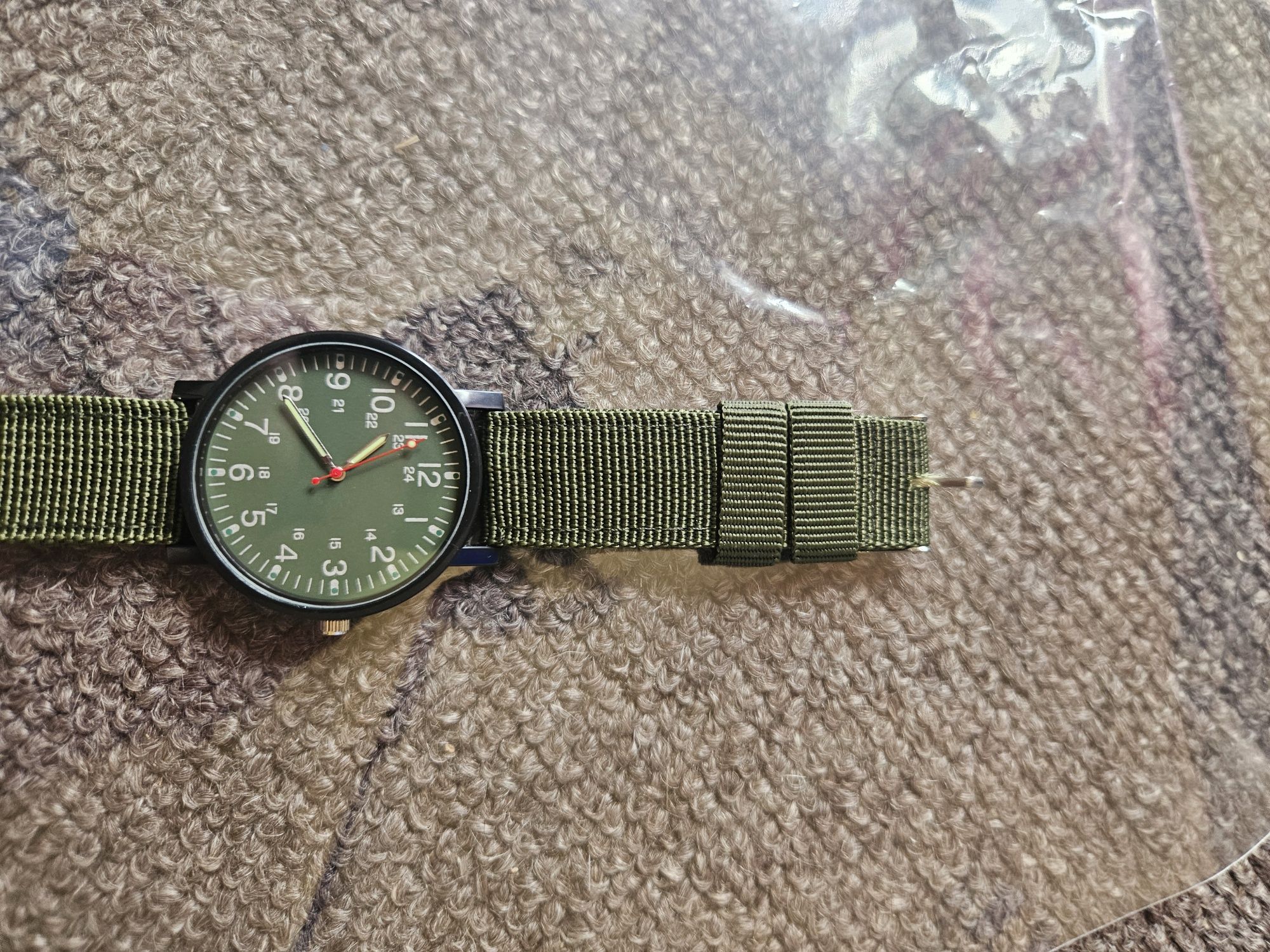 Nowy zegarek militarny w stylu US Army