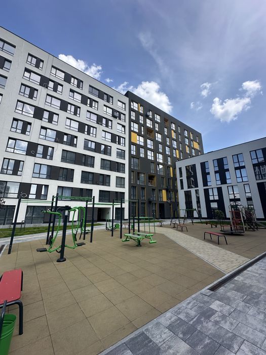 Продаж просторої 2 кім.квартири у зданому будинку /ЖК Вежа