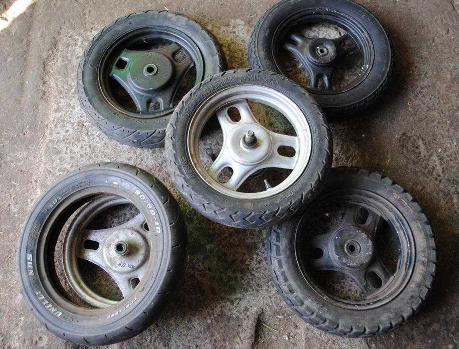 Колесо на скутер Honda dio або садову тачку для господарства