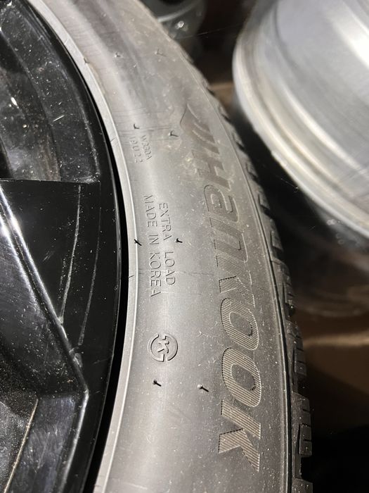 285/45/21 Hankook Winter I*Cept Evo3 X W330A 285/45 R21 113W