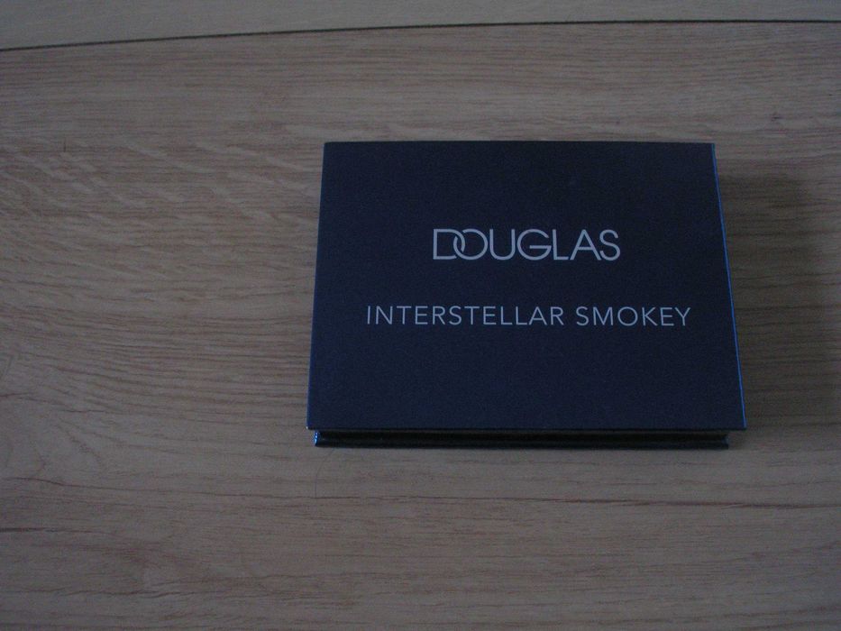 Paletka cień do powiek Douglas