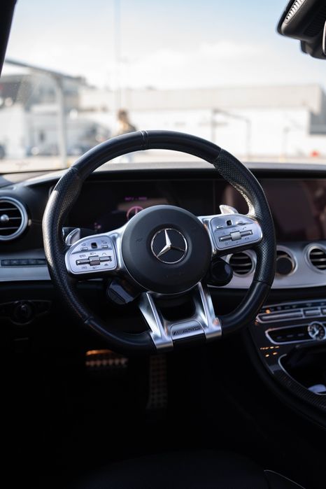 Wynajem Mercedes E63S 800hp OGNIE Z WYDECHU, Wypożyczalnia aut Premium