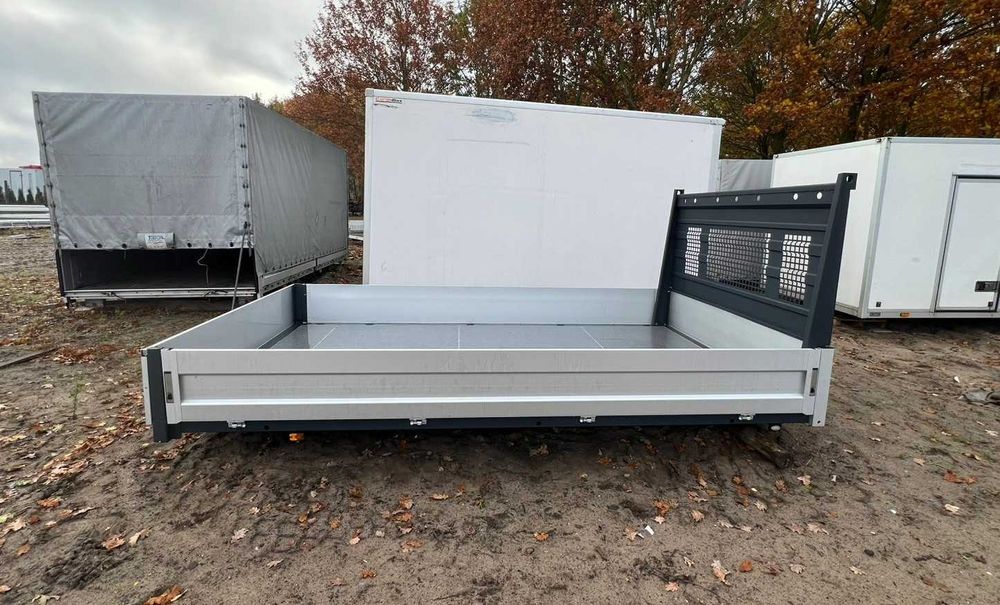 Skrzynia ładunkowa budowlana 385x205 zabudowa paka