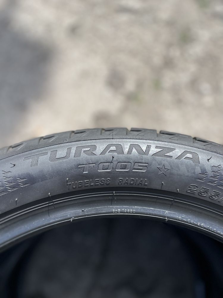 Opony Bridgestone 255/40R18 Turanza T005 - 2szt letnie uzywane