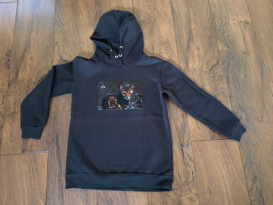 Bluza z kotkiem z cekinów, ReserVeD, rozm. 134