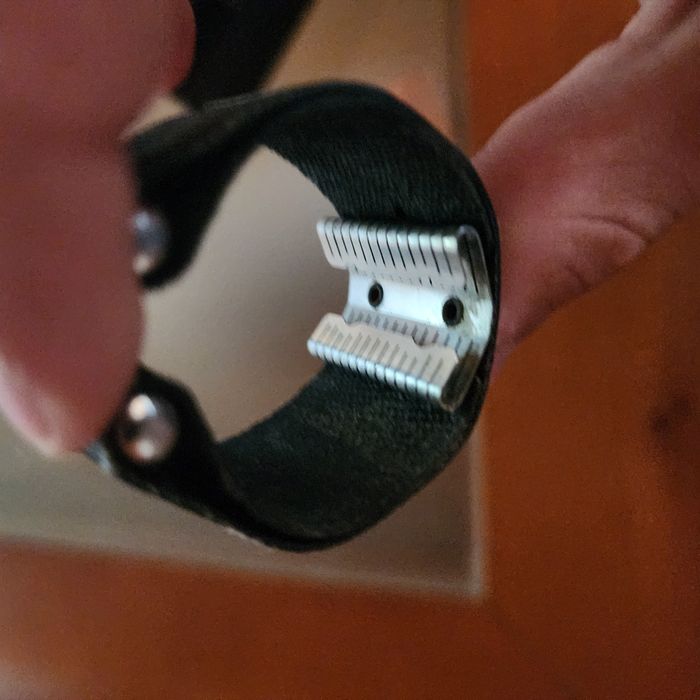 Abraçadeira rovner versa para o clarinete baixo/sax baritono