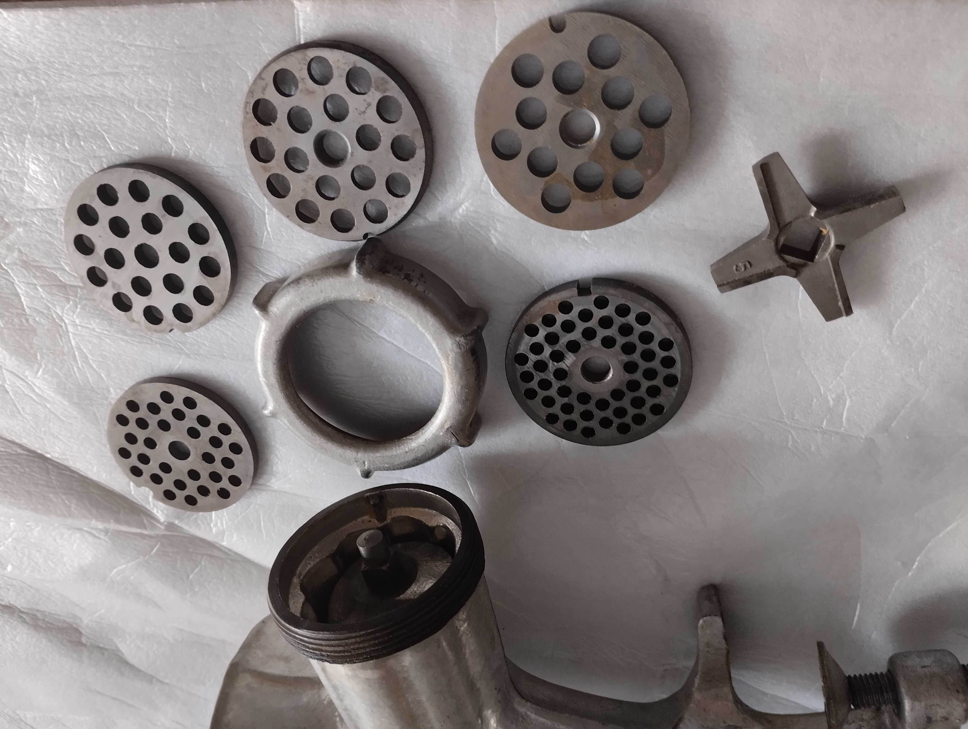Mechaniczna maszynka do mięsa