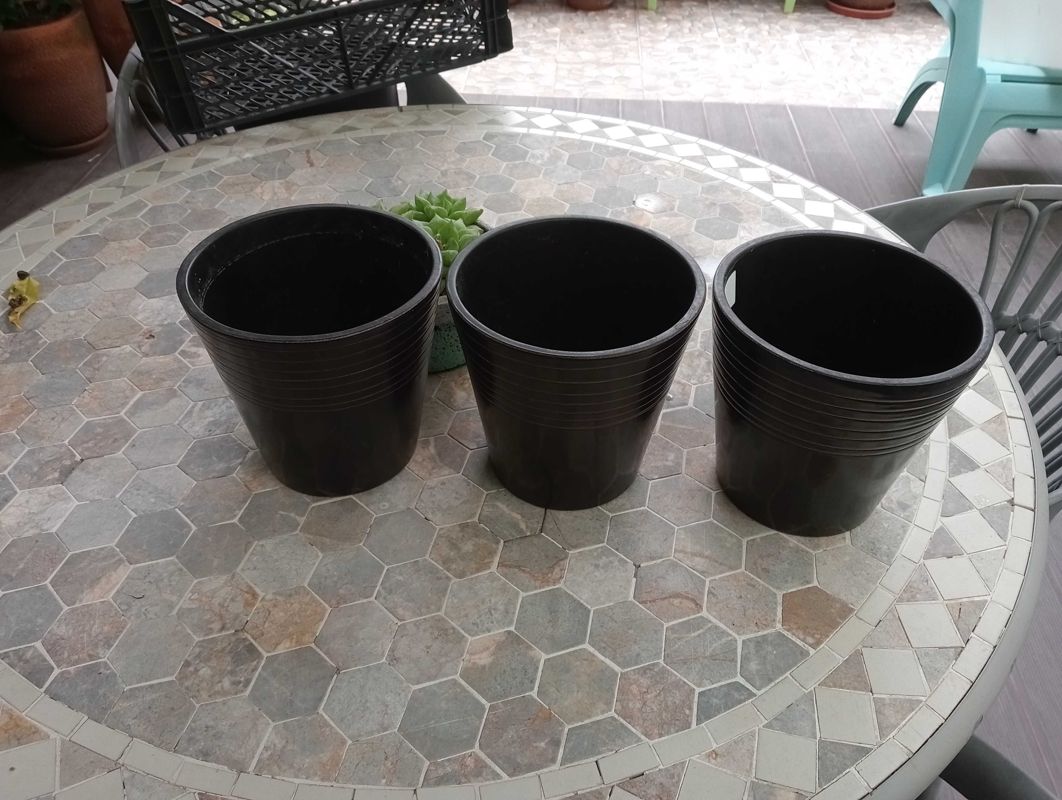 Conjunto de três vasos