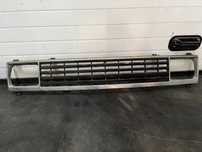 GRELHA DA FRENTE ISUZO KDB BEDFORD