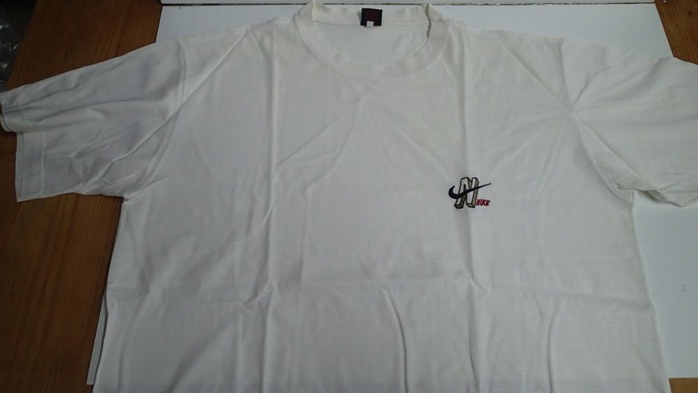 T-shirt vintage da NIKE