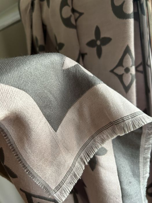 Елегантний шарф Louis Vuitton Paris