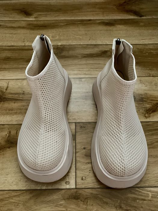 Botki ażurowe trapery na koturnie 39