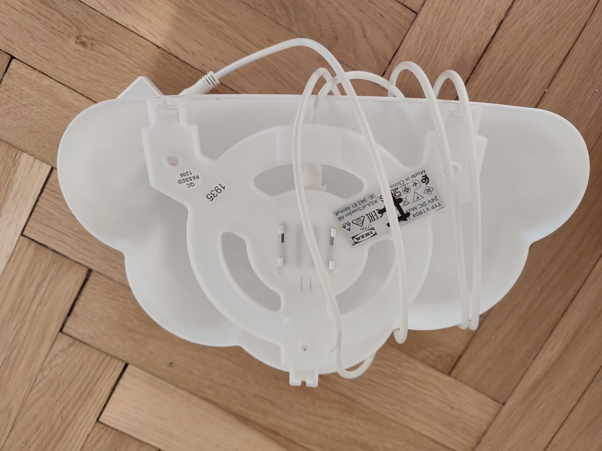 Uppylyst Ikea chmurka
