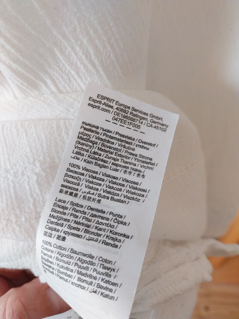 Biała obszerna bluzka w stylu boho