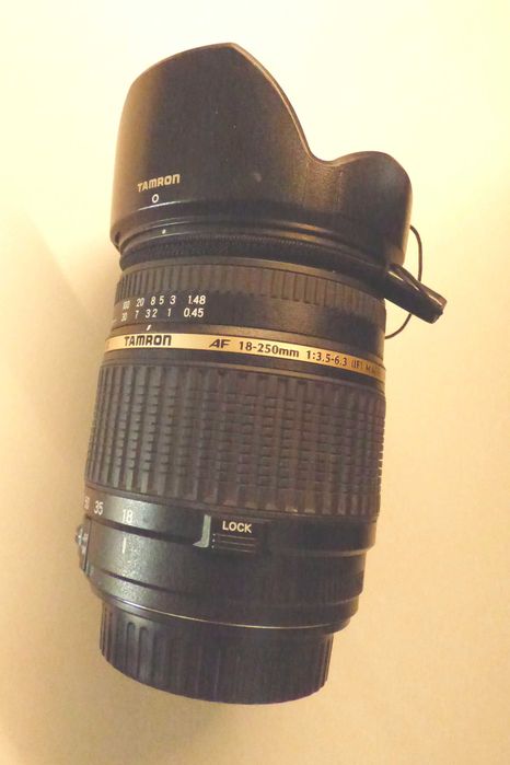 Tamron 18-250mm f/3.5-6.3 Di II LD Aspherical IF Macro AF