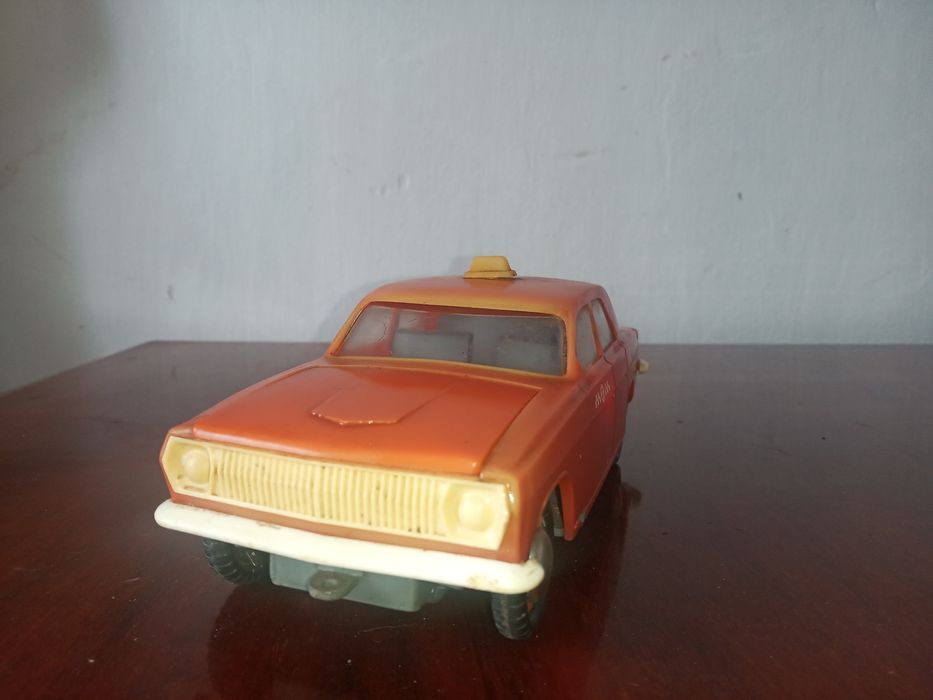 Игрушка Газ-24 "Волга" такси СССР