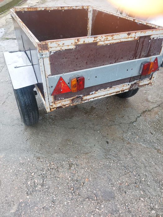 Reboque em bom estado