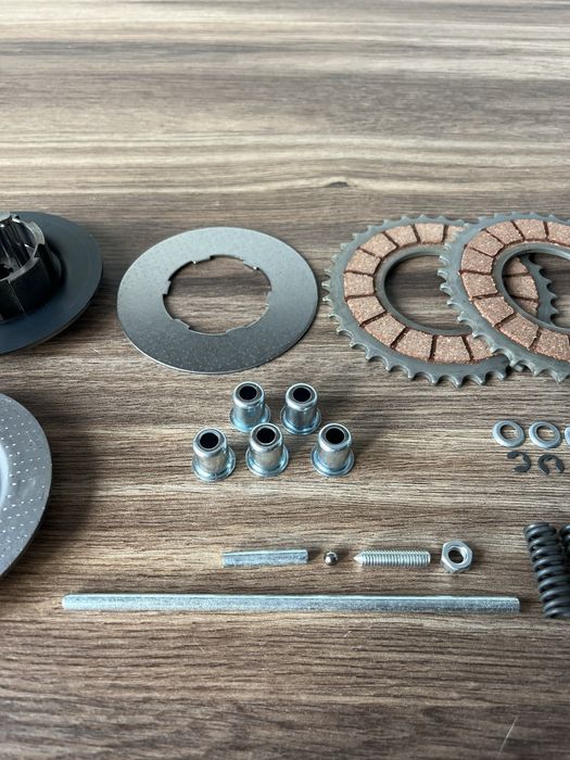 NOWE CZESKIE kompletne sprzęgło kosz tarcze sprzęgła JAWA 50 OGAR 200