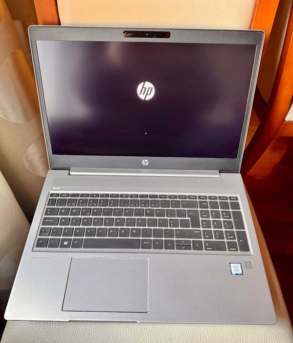 HP Probook 450 G6 15.6"FHD|i7-8565u|8G Ram|Ssd 256Gb|c/Defeito Bateria