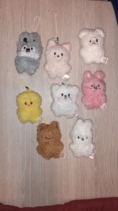 8 peluches Skzoo Stray kids