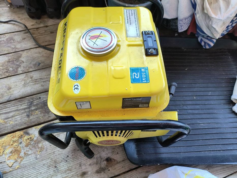 Генератор  Kraft and dele 1,5 кВт экономичный