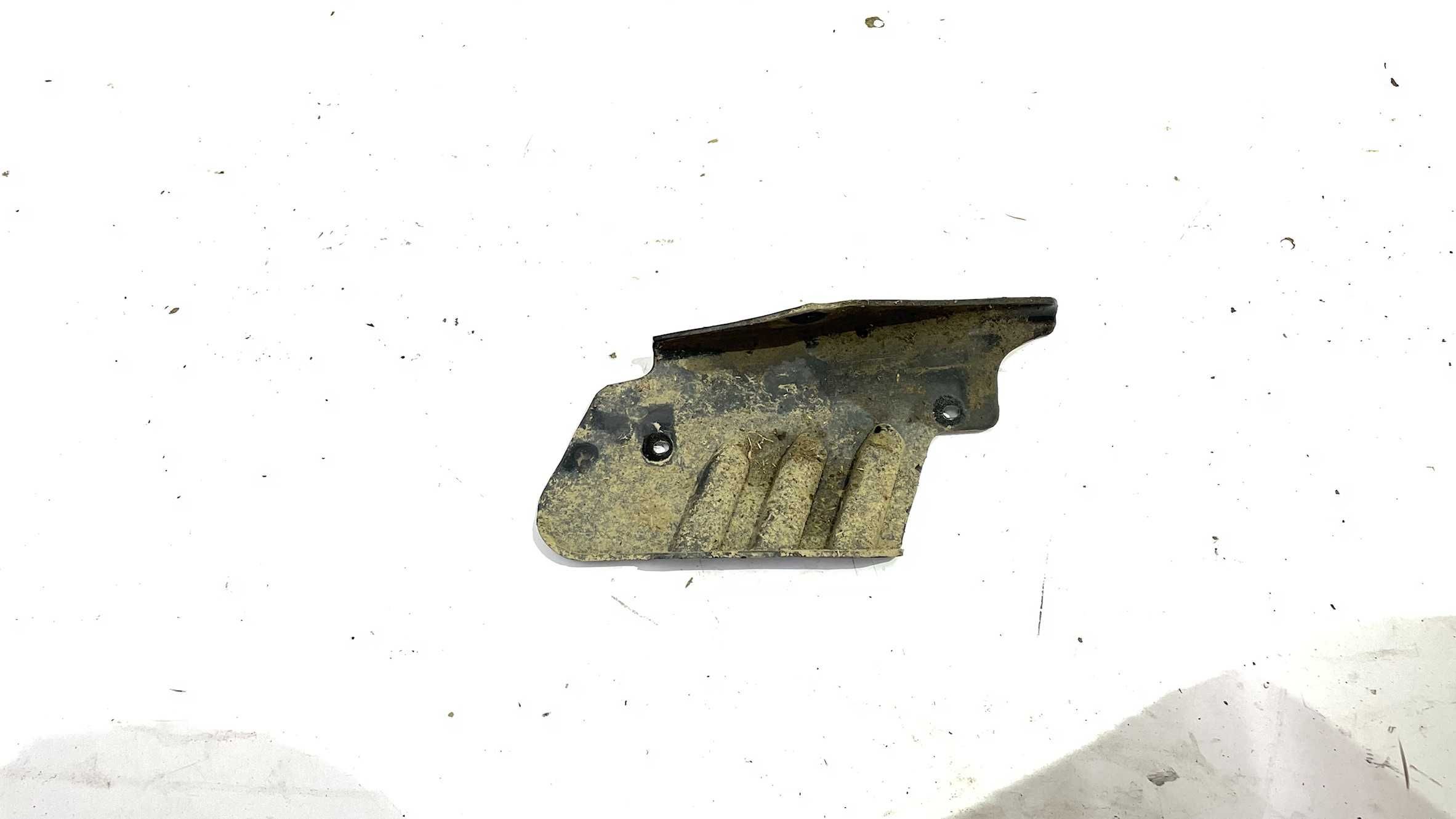 TGB Blade target 425,525,550 Osłona whacza prawy tył 4x4