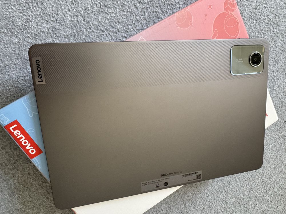 Tablet Lenovo Pad 11" 8 GB / 128 GB czarny Nowy