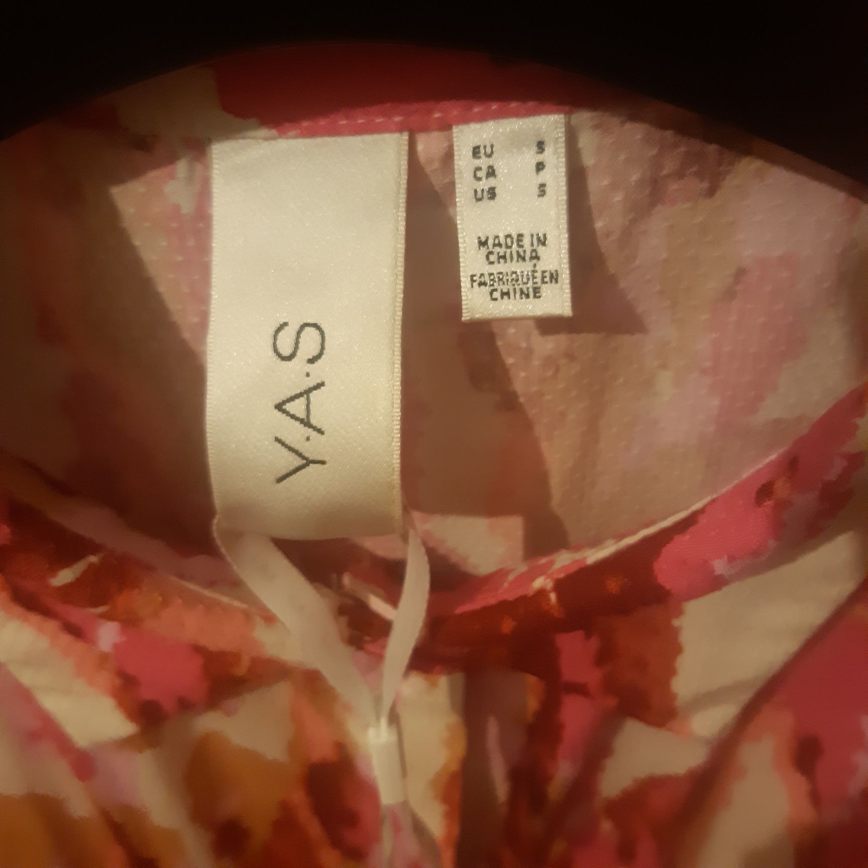 Blusa nova colecção primav /verão 2024 nova com etiqueta .T° S .