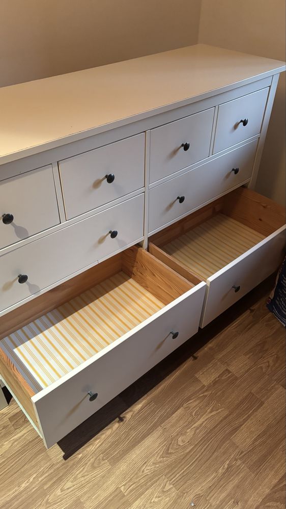 Cómoda IKEA HEMNES 8 gavetas