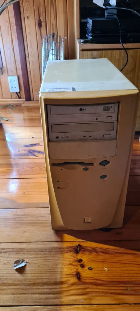 Sprzedam Retro PC Amd K6