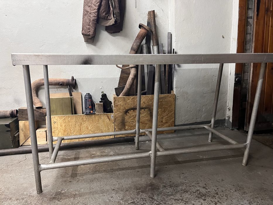 Stół warsztatowy , aluminiowy w super stanie