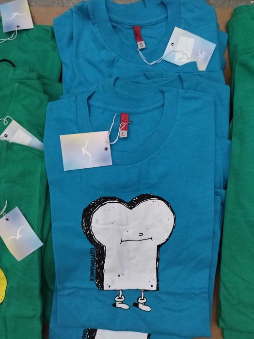 T-shirts Cleptomanicx novas de vários tamanhos (XS, S, M, L)