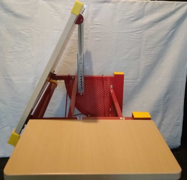 Парта Стол Mealux BD 1122. Высота и наклон столешницы регулируются