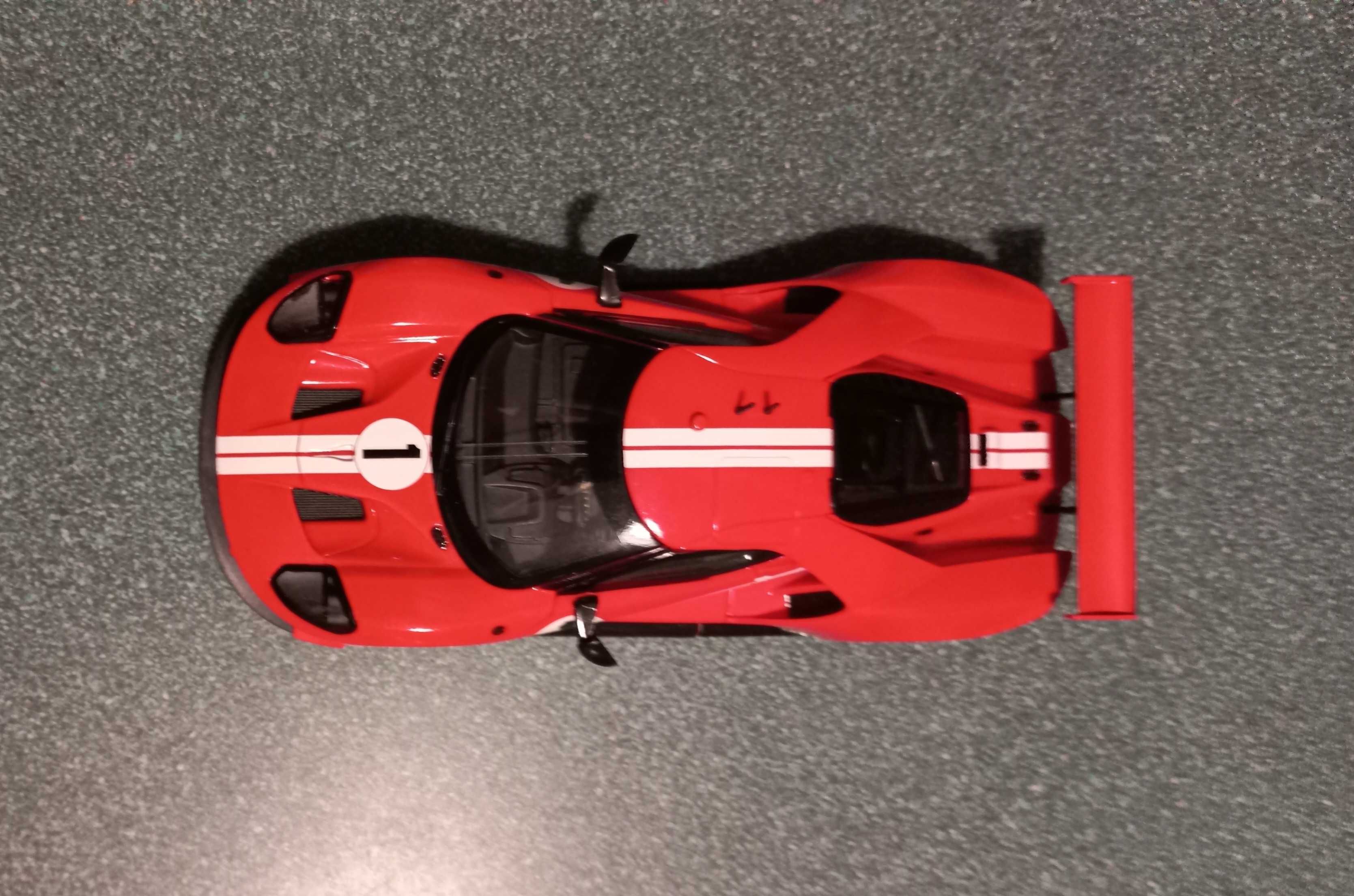 Ford GT Nr 1, auto na tor Carrera Evolution, skala 1:32, nie jeżdżone