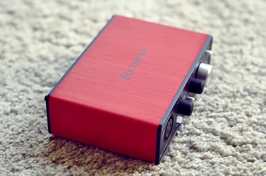 Звуковая карта Focusrite Scarlett Solo в идеальном состоянии