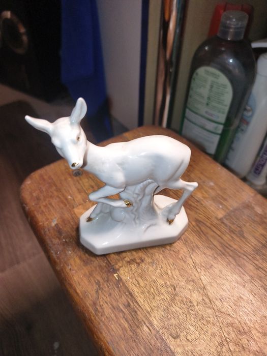 Figurki porcelanowe z edycji limitowanej oraz wazon