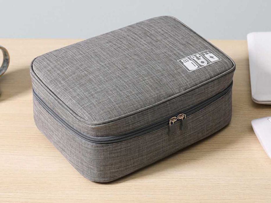 Organizer kuferek podróżny torba etui na ładowarki i kable