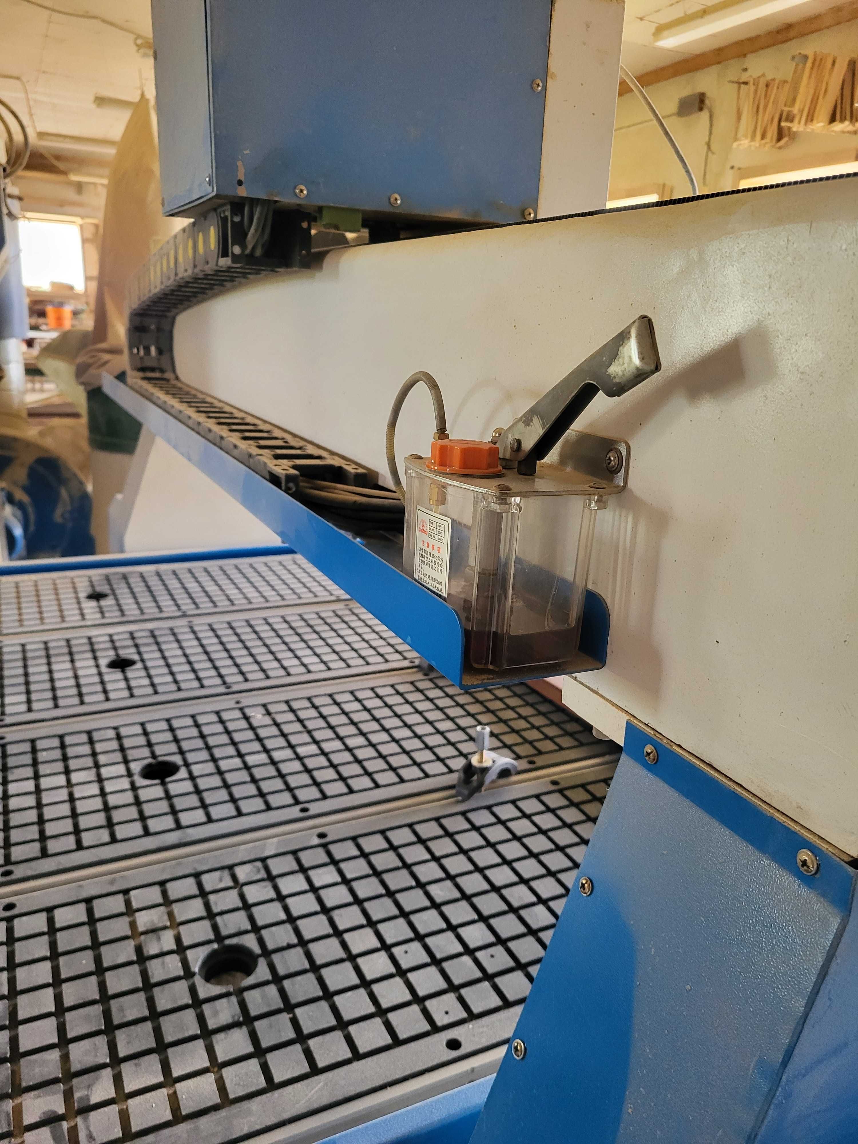 Фрезерний верстат по дереву з ЧПУ CNC ROUTER 1325 2015 р.в.