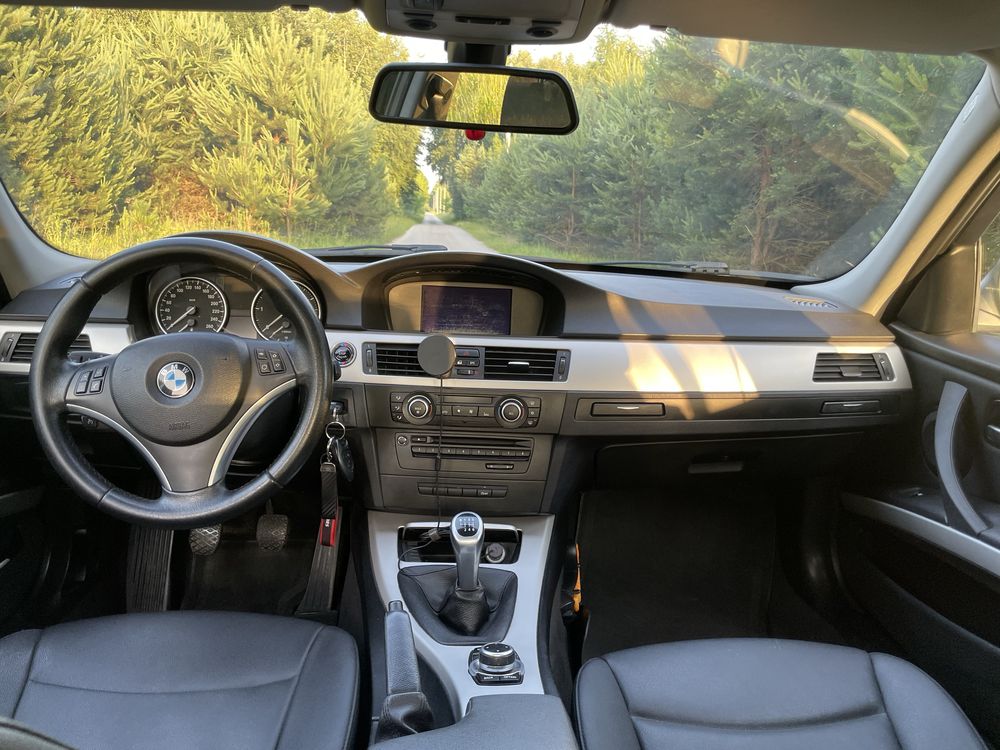 Sprzedam BMW e90 2010r