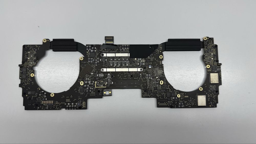 Плата Macbook A2251 icloud lock.