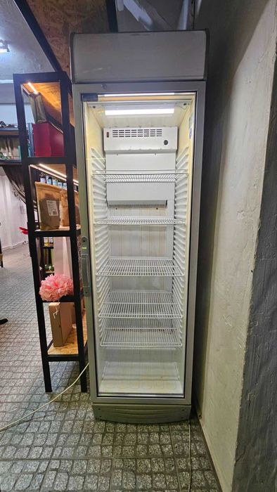 Witryna chlodnicza na napoje