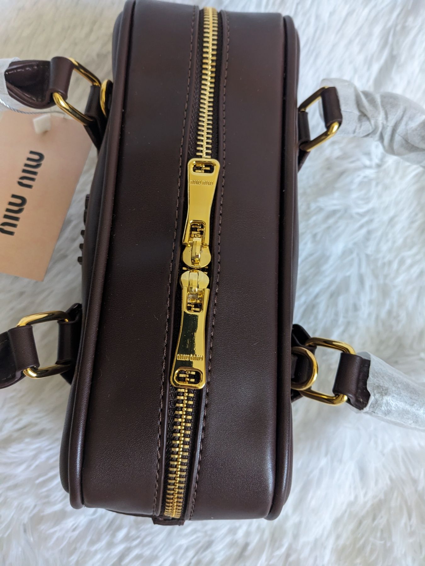 Сумочка  miu miu, шоколадна, біла