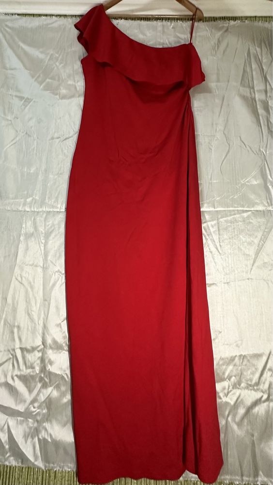 Червона сукня 50-52р