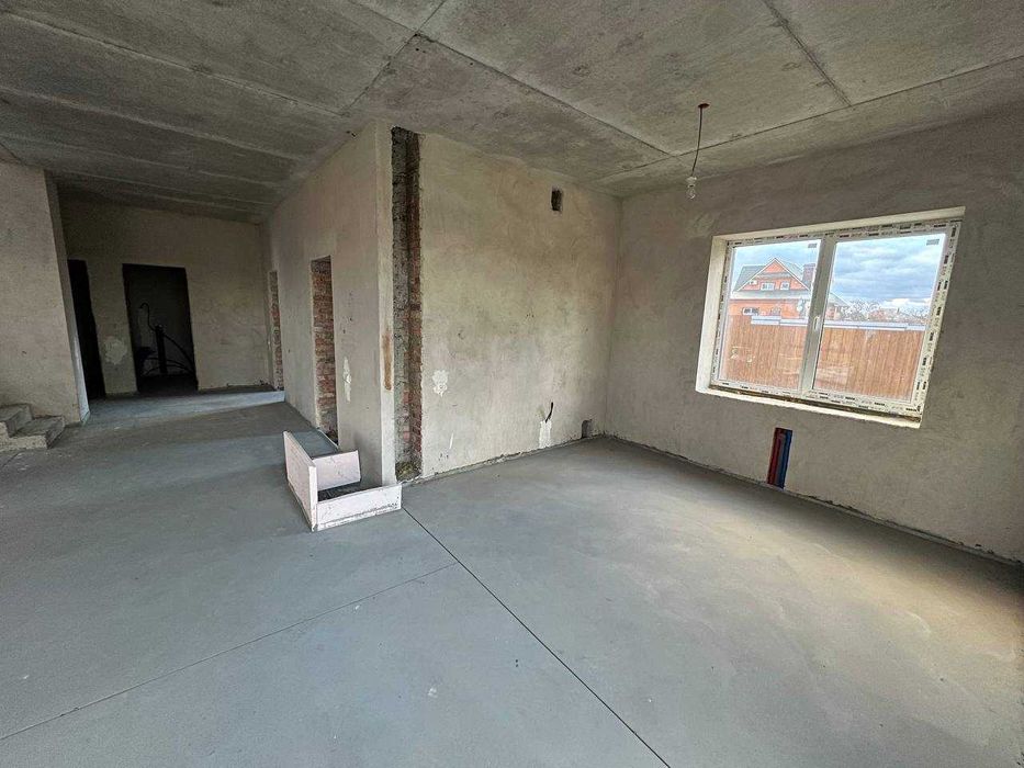 Будинок / 212м2 / біля озера / Чистовий ремонт / Без комісії